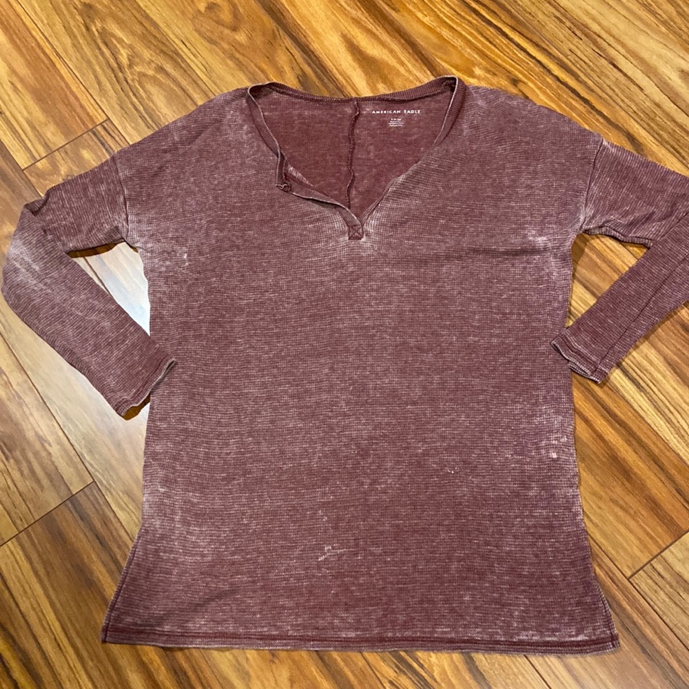 🟡 3/$15 Maroon American Eagle Top